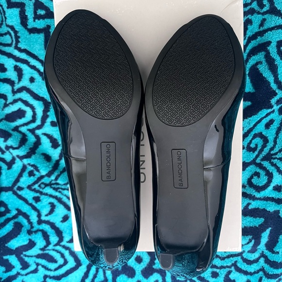 🆕 Black Patent Leather Peep-Toe Heels - Size 9.5 - Picture 3 of 6